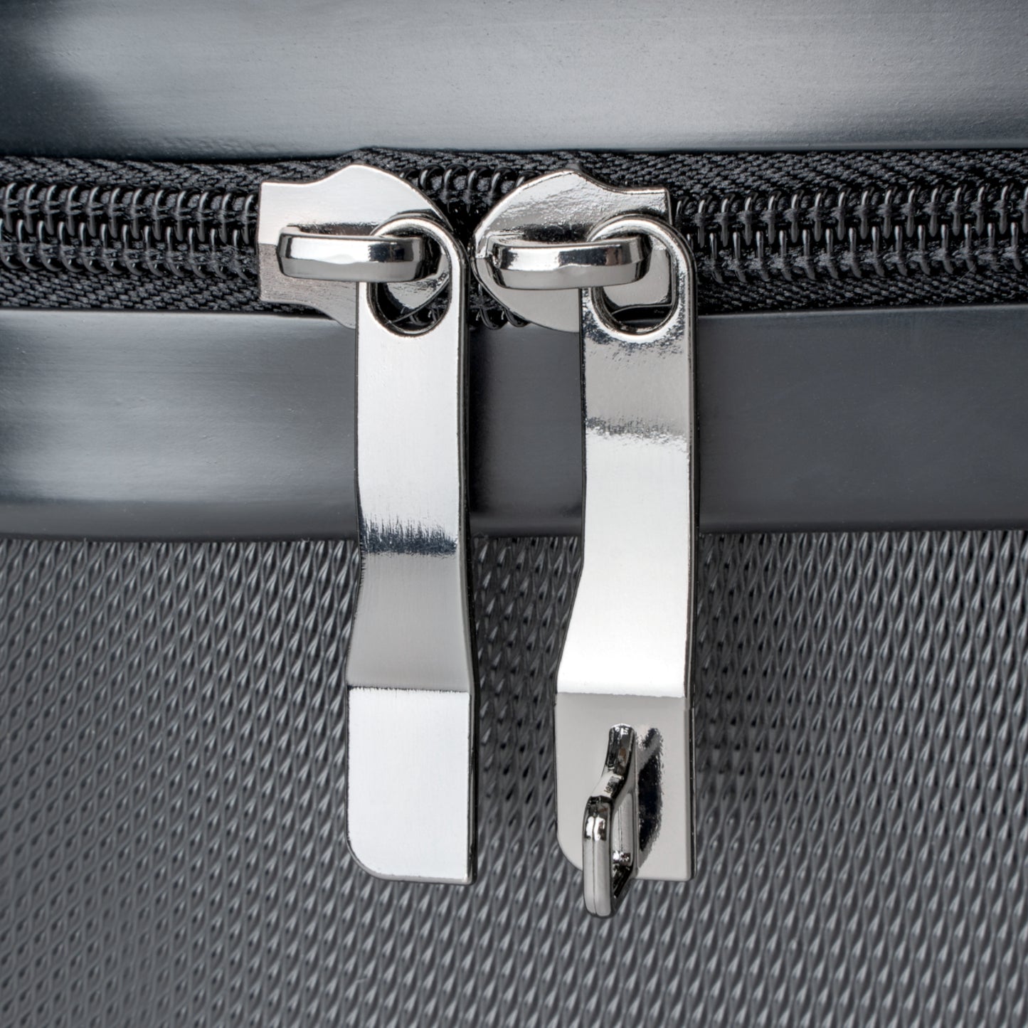 4D Suitcase